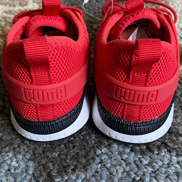 Puma - Picture 2 of 6